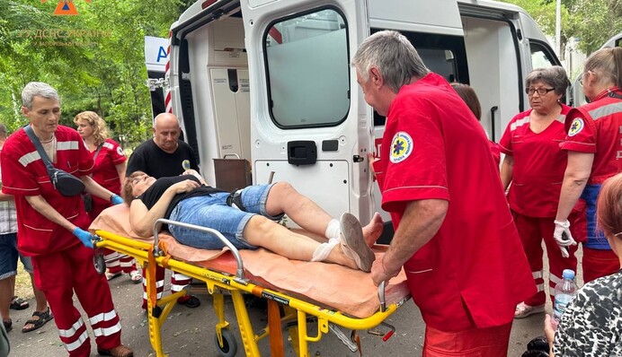 Росія атакувала Запоріжжя - серед постраждалих є діти: фото, відео і всі подробиці