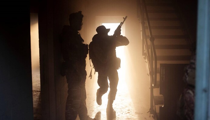 Ворог почав наступати і змусив ЗСУ стати до оборони: в Міноборони назвали найгарячіші ділянки фронту