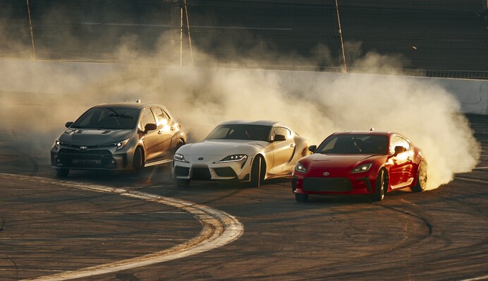 Стреляли в воздух и дрифтовали: в Закарпатье полиция разогнала сборище мажоров-гонщиков, фото и видео
