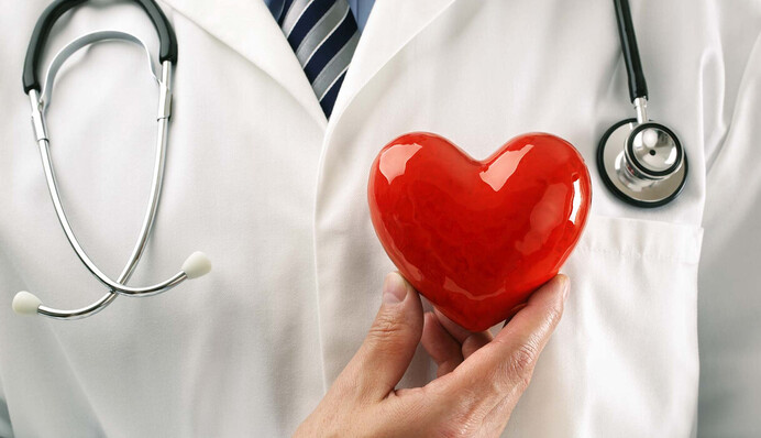 День медичного працівника: красиві привітання і листівки людям, що рятують життя