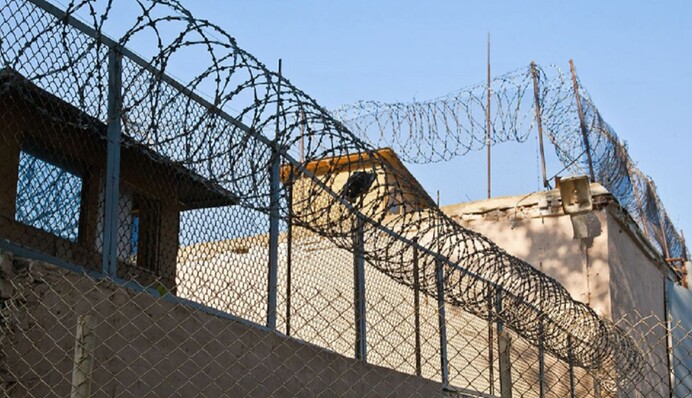 Избивали и насиловали пленных бойцов: руководителям колонии в Оленовке объявили о подозрении