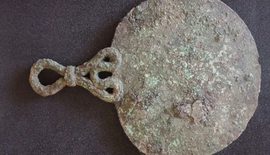 В Англии раскрыли тайну древней могилы: останки принадлежали 