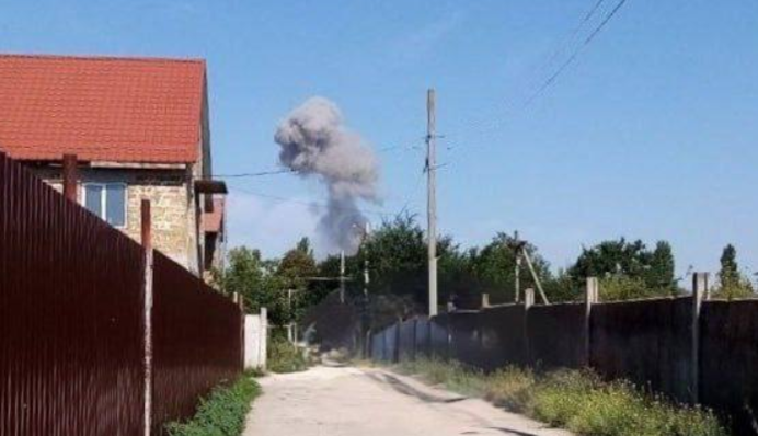 В Криму прогримів вибух,  рух Керченським мостом зупинено: подробиці "бавовни"