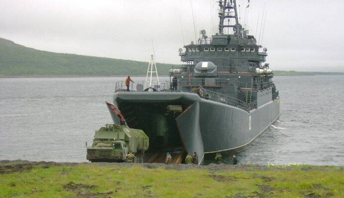 В Черном море подбит десантный корабль РФ: история и характеристики 