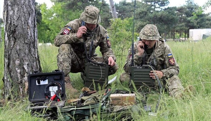 В Украине отмечают День войск связи и кибербезопасности: история праздника и интересные факты