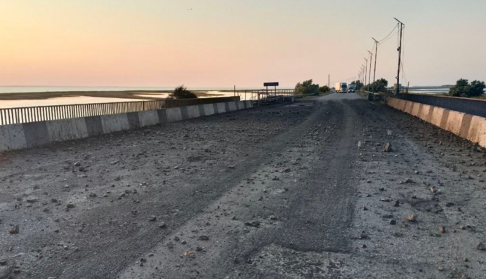 Вони відчують через якийсь час: експерт про наслідки удару по Чонгарському мосту для логістики РФ