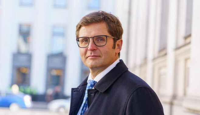 Минус депутат: Рада лишила мандата кума Медведчука