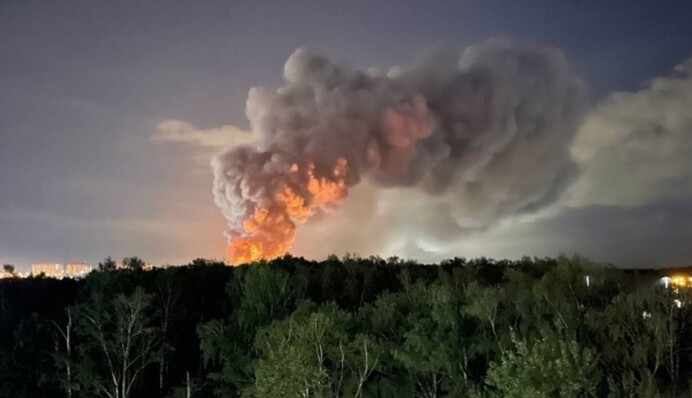 В Подмосковье произошел мощный пожар: в сети показали 