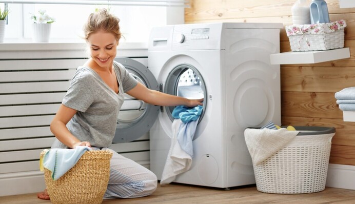 Навіщо потрібна сіль під час прання: корисні поради для дому
