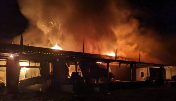 Росіяни воюють з українськими продуктами: в Краматорську влучання у склад, є жертви, фото