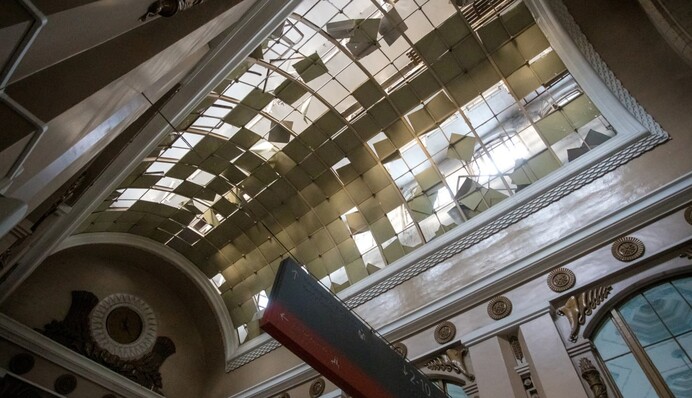 Залізничний вокзал Курська атакував невідомий дрон, є поранені: відео і подробиці