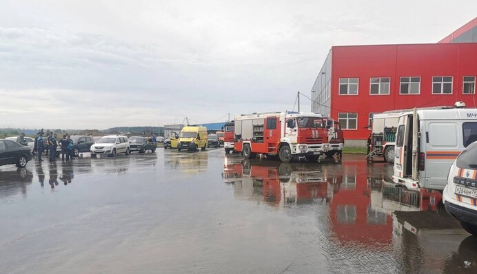 Ні дня без пожеж: в Підмосков’ї горить склад, води для гасіння не вистачає, фото і відео