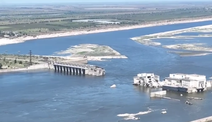 Восстановлению не подлежит: появилось новое видео взорванной россиянами Каховской ГЭС