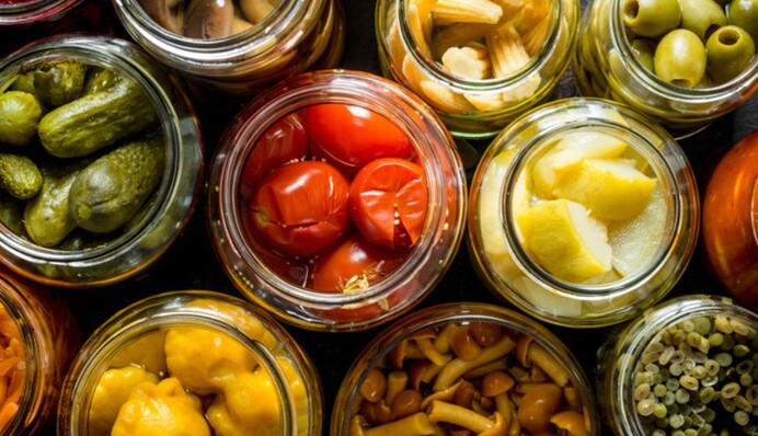 Яка консервація може бути небезпечною для здоров'я: є ризик отруєнь