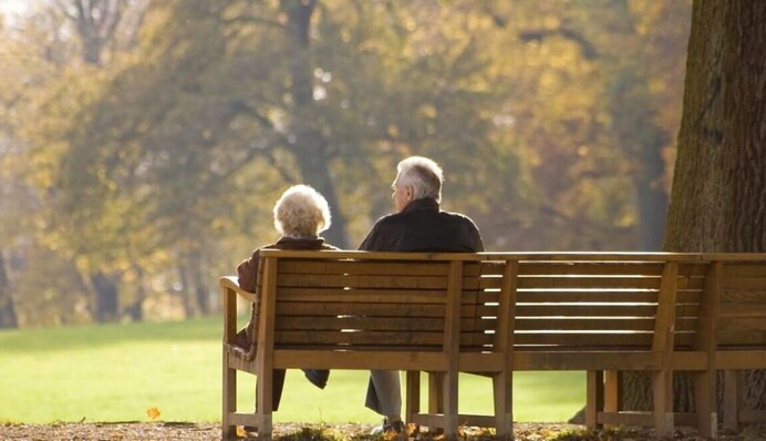 Пенсії в Україні: хто з пенсіонерів зможе отримати додаткові виплати у вересні