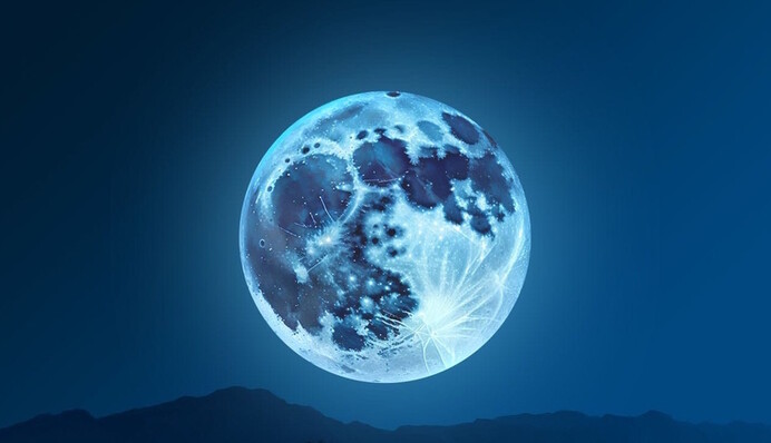 Тримайтеся міцніше: блакитна повня у серпні переверне життя чотирьох знаків Зодіаку