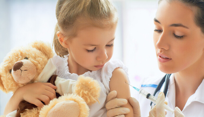 Медосмотр перед школой и детсадом: какие нужны справки и прививки