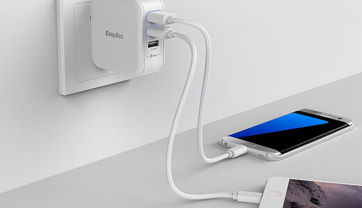 Помиляється кожен другий: чи можна залишати смартфон на зарядці вночі