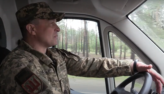 Берут без высшего образования: в Украине водителям готовы платить до 120 тысяч в ВСУ