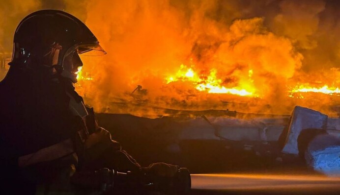 Росія воює з українським зерном: в ДСНС показали наслідки атаки 