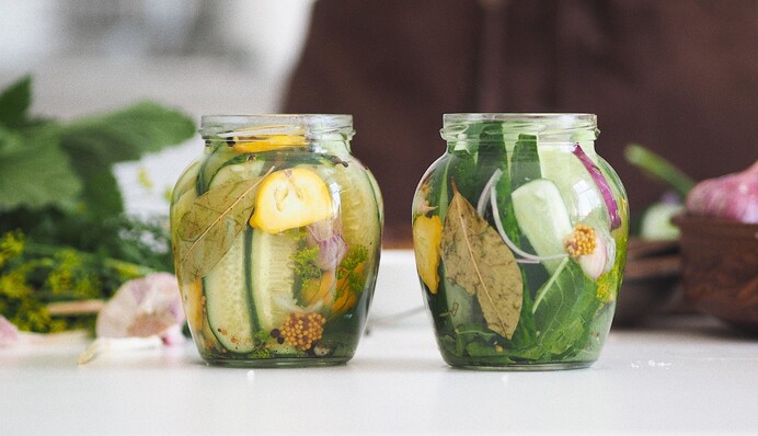 Готуємося до нових блекаутів: цими продуктами можна запасатися вже зараз