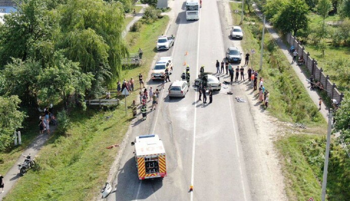 Загинула дитина, ще 8 отримало поранення: на Рівненщині сталась страшна ДТП, фото