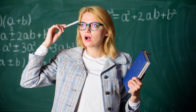 Робота online: в Україні вчителям пропонують до 65 тисяч грн на місяць