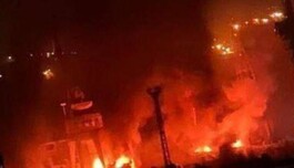 В Севастополі потужна "бавовна":  вражено два кораблі,  судноремонтний завод охопило полум’я, фото і відео