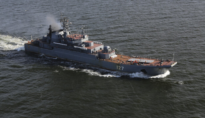 Пошкоджено носій "Калібрів": з’явилися перші супутникові фото ударів по Севастополю