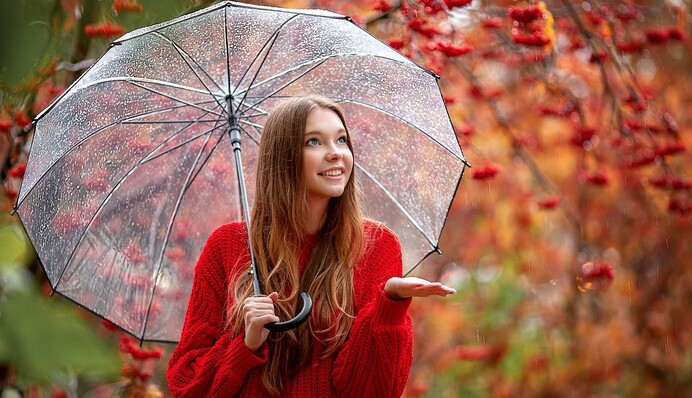 Україну заллє дощами і прийде похолодання: прогноз на п’ятницю