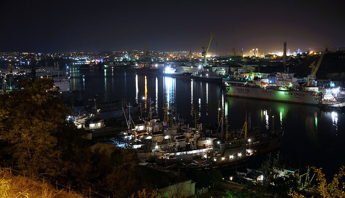 Севастополь, добрый вечер: в районе базы военного флота РФ снова раздались взрывы