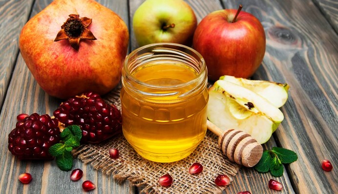 Не можна їсти гірку та кислу їжу: традиції і заборони свята Рош га-Шана