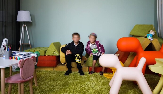 Україна повернула ще двох дітей з російського полону: фото