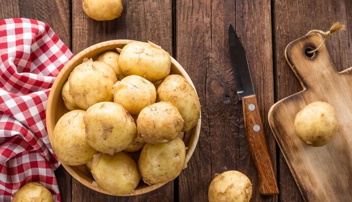 Где может понадобиться кожура от картофеля: полезные советы и лайфхаки