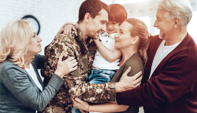 Відкладіть домашні проблеми: як спілкуватися з військовими під час зустрічей