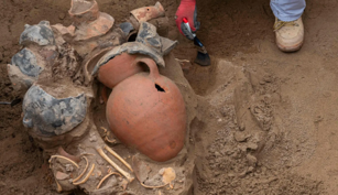 В Перу раскопали мумии доинкских времен и другие артефакты: фото