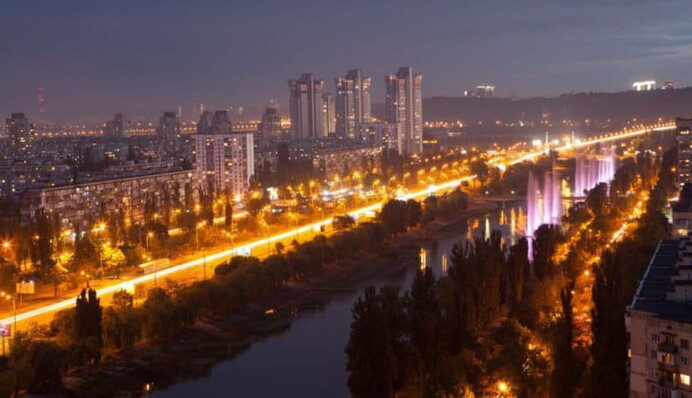 Один з перших у світі масивів на намивних ґрунтах: як будувалася київська Русанівка, фото