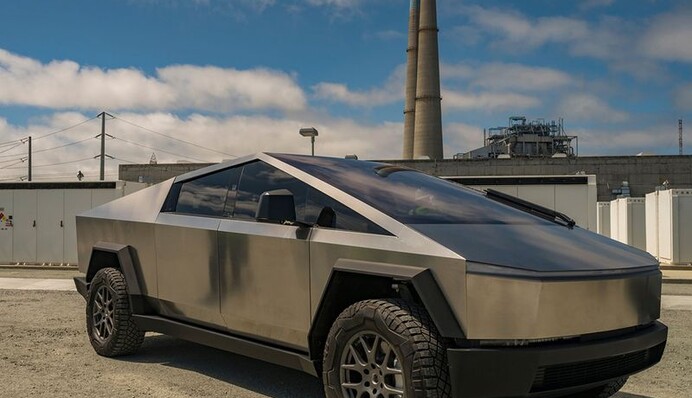 Лучшие среди электрокаров: в США составили ТОП-10 новых моделей 2023 года