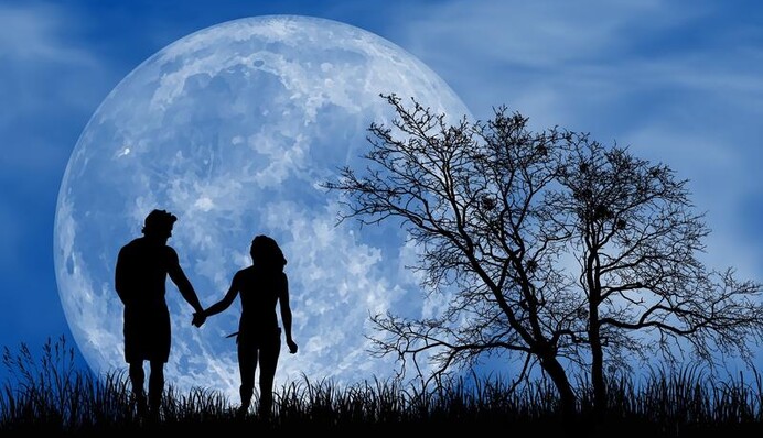 Осеннее Полнолуние: таролог дал прогноз на 29 сентября для всех знаков Зодиака