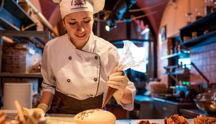 Во Львове массовое отравление в одном из самых популярных заведений: что известно о состоянии людей