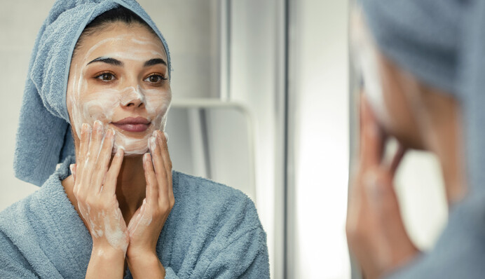 Чому від стресу псується стан шкіри, з'являються акне та інші хвороби