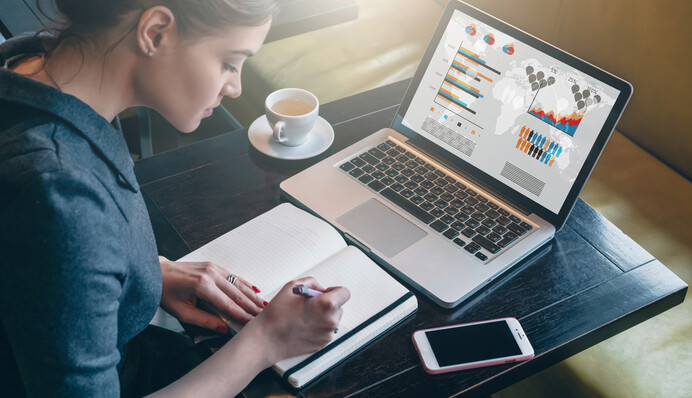 Привлекают высокой зарплатой: мошенники придумали новую схему в Украине