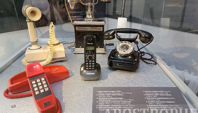 Старинные телефоны и многое другое: фоторепортаж с выставки в Киеве