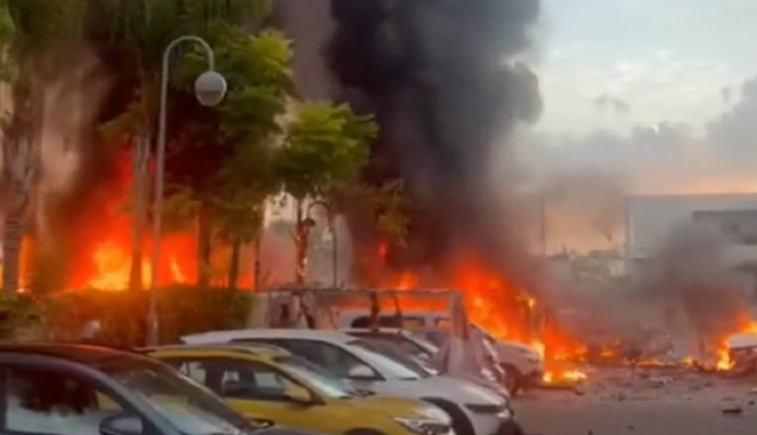 Ізраїль зазнав масованого ракетного удару - почалась нова фаза війни з ХАМАС: фото і відео