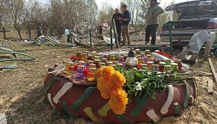"В одном из домов будет пять гробов сразу": видео рассказов жителей Грозы о погибших родственниках и соседях