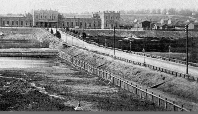 Як виглядав міст через річку Либідь в Києві понад 100 років назад: унікальні фото