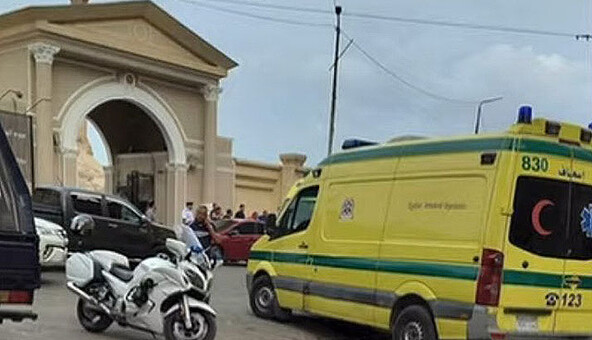 В Египте расстреляли автобус с израильскими туристами, есть погибшие: видео с места трагедии