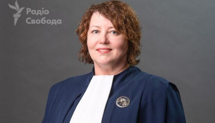 Отримує 200 тисяч щомісяця: в Україні виявили суддю-пенсіонерку з російським паспортом