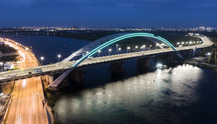 Будували 30 років: коли в Києві відкриють Подільсько-Воскресенський міст