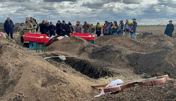 В Грозі четвертий день ховали загиблих - сиротами залишилось 6 дітей: фото і відео